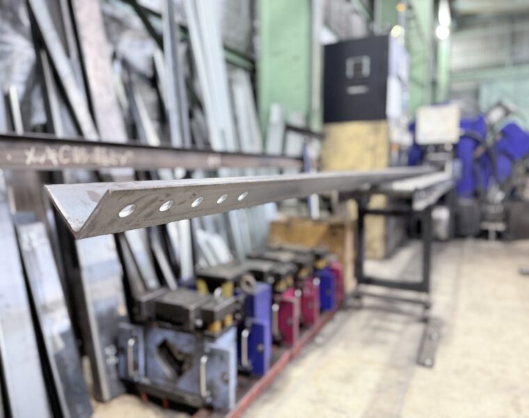 アングルブレース・山形鋼筋交い・鉄骨ブレース