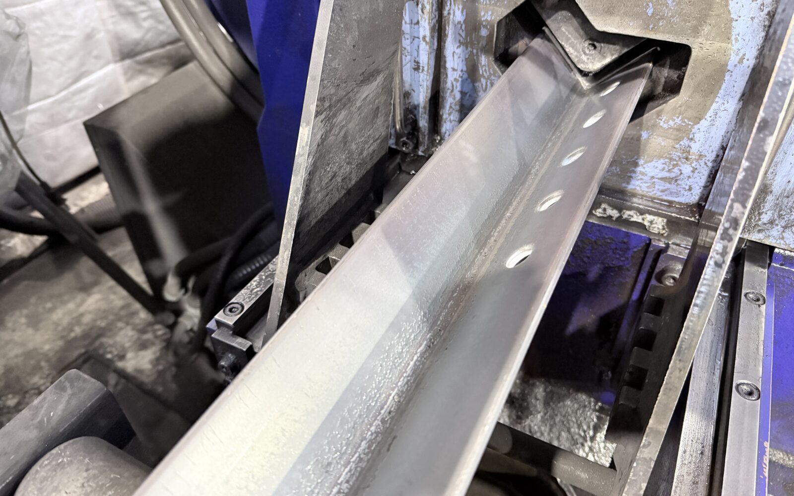 アングルブレース